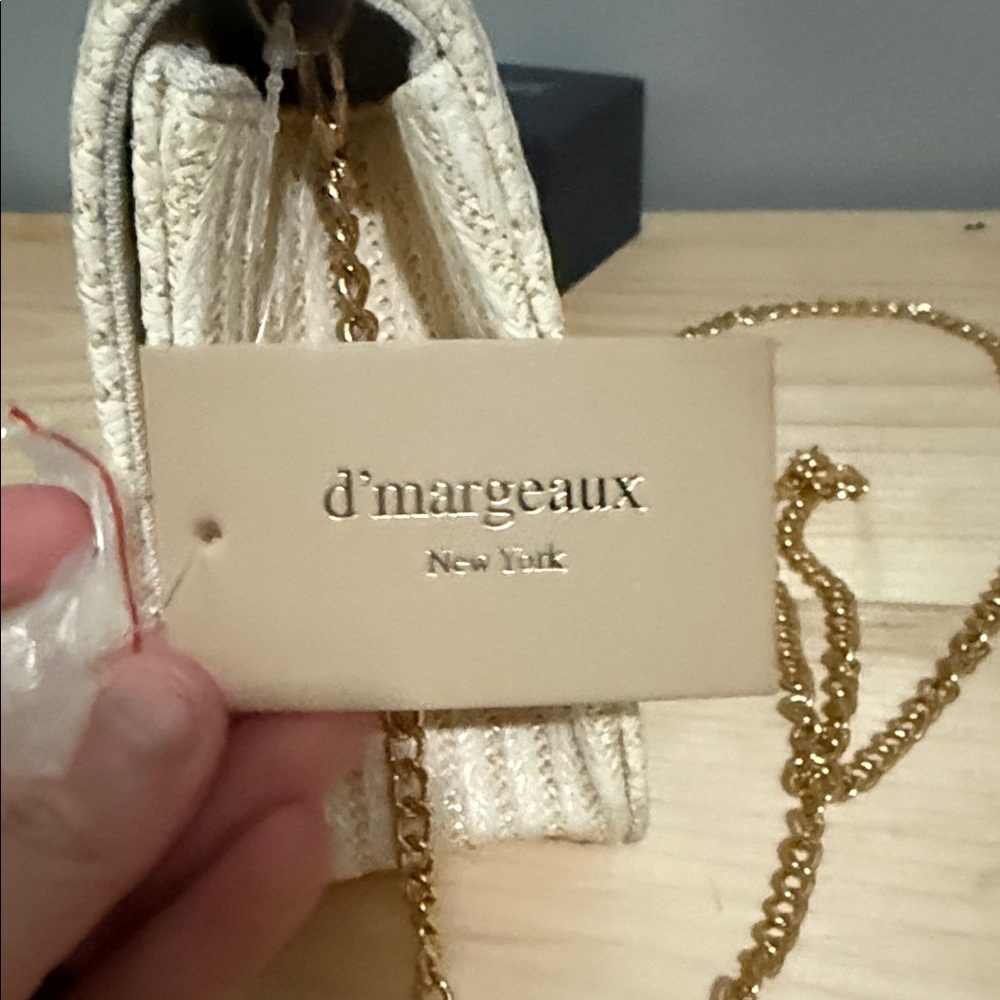 Chic Cream Woven Shoulder Bag with Bamboo Handle - Picture 2 of 4